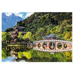 Trefl (37258) - "Black Dragon Pool" - 500 pieces puzzle