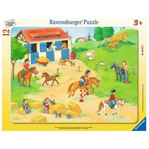 Ravensburger (06075) - "Holidays On The Farm" - 12 pieces puzzle