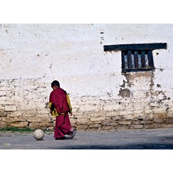 Clementoni (39355) - "Young Buddhist Monk" - 1000 pieces puzzle